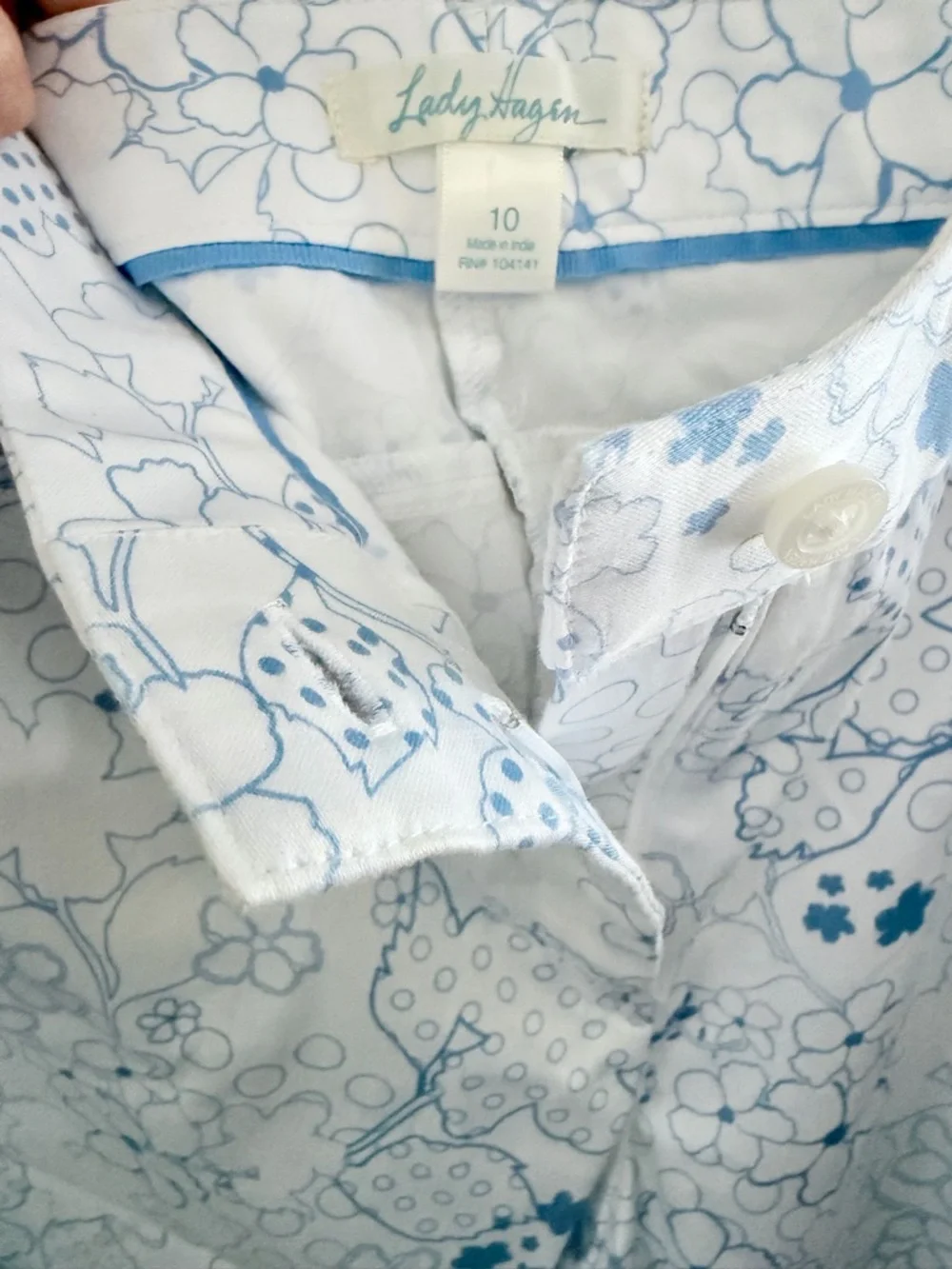 NWT Lady Hagen White Floral Bermuda Golf Shorts Size 10 Resort Cotton Stretch - Picture 3 of 6